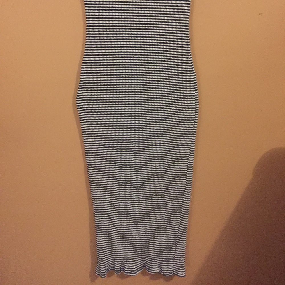 Dress. - Picture 2 of 2